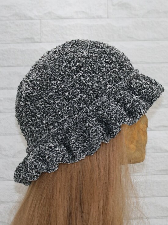HAND CRAFTED Hat Crochet Bucket Chenille Winter Medium Ruffle Grey Marled main image 12